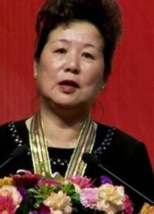 教书育人楷模:姜小鹰